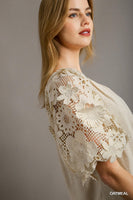 Floral Lace 3D Contrast Top
